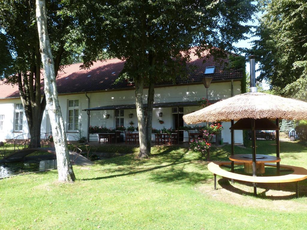 Hotel Landhaus Dargelin Behrenhoff Zewnętrze zdjęcie