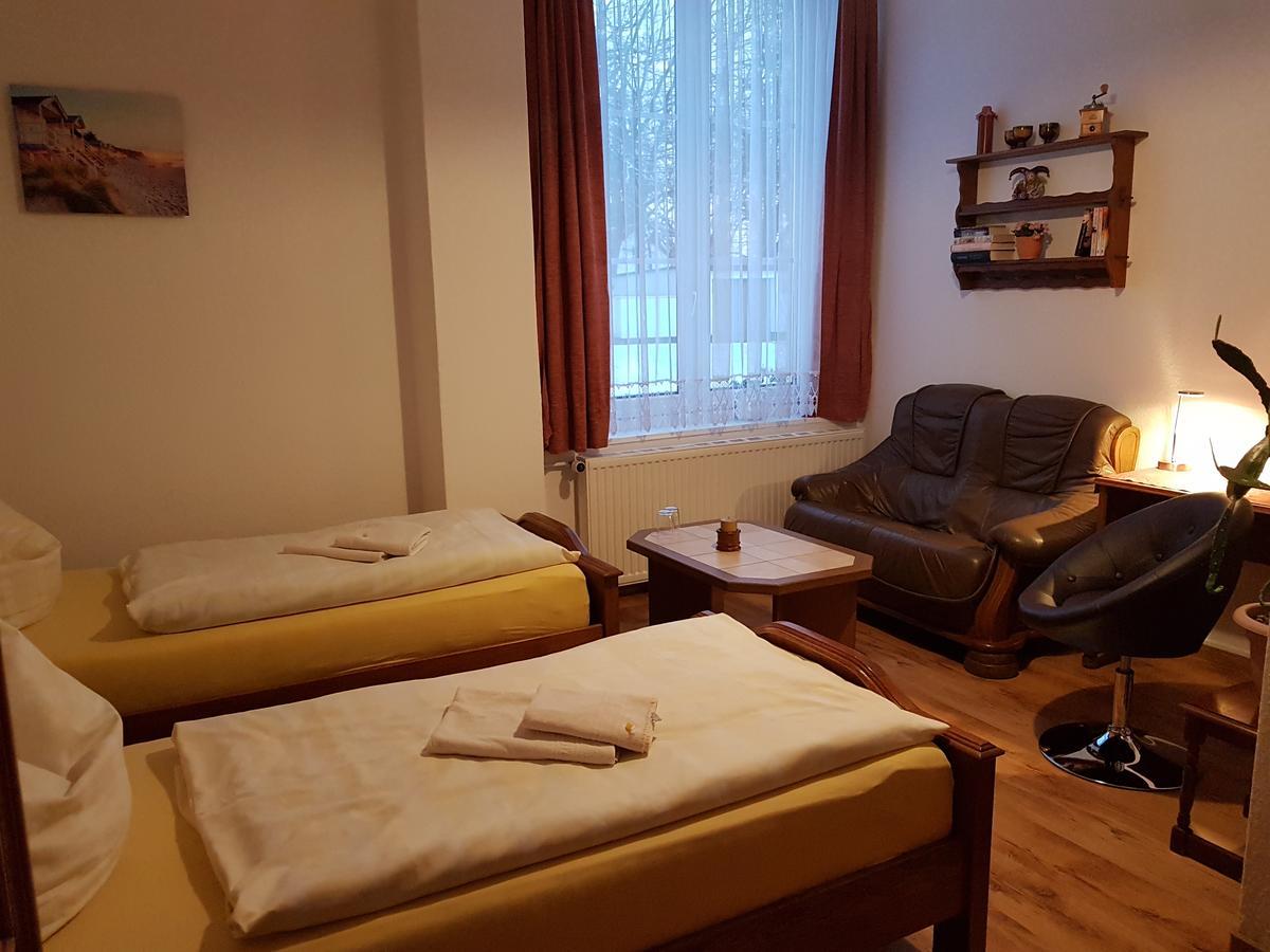 Hotel Landhaus Dargelin Behrenhoff Zewnętrze zdjęcie